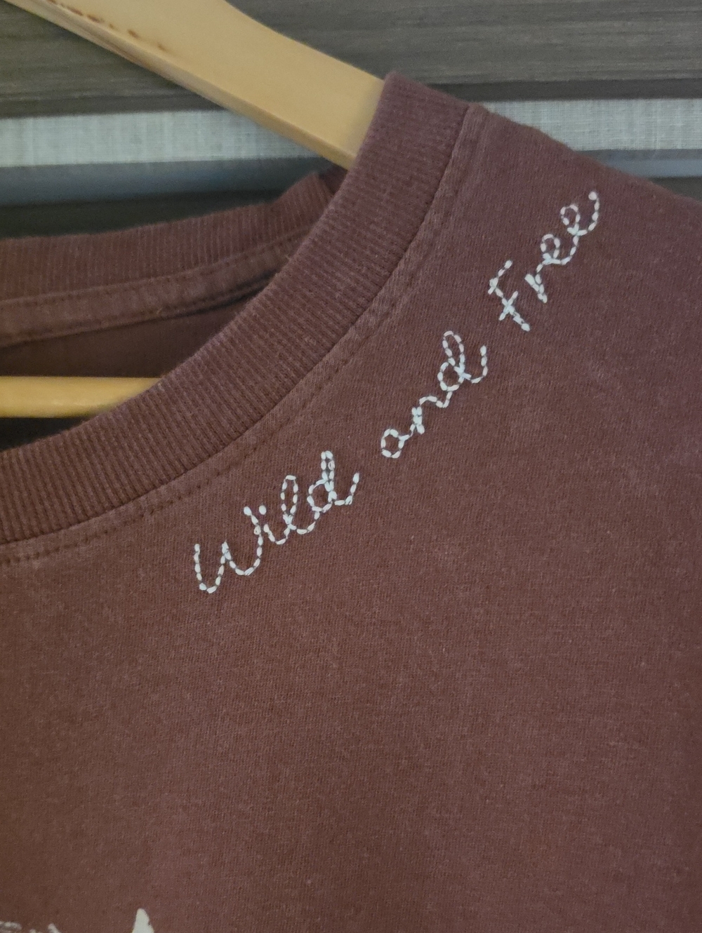 🐴NWT", 100% COTTON, "WILD AND FREE" TEE", BY "MESSY BUN JUST CHILLIN" 🐴 - Picture 3 of 14